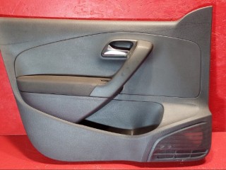 обшивка двери передняя левая Volkswagen Polo 5 поколение 2011, 1.2 л., CGPB, бензин, 6R4867011