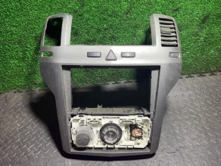 Декоративная накладка центральной консоли Opel Zafira 1 поколение (A) [рестайлинг] 2006, 13100105