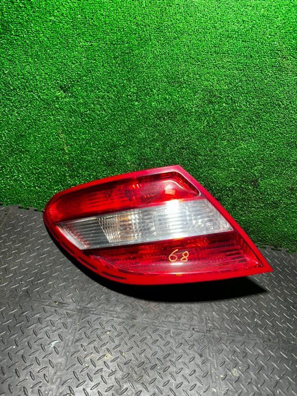 фонарь задний левый Mercedes-Benz C-Класс W204/S204 2010, 2048200164L - фото №1