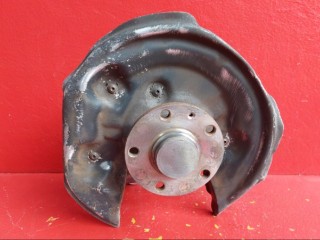 кулак задний левый Volkswagen Passat B6 2009, 3C0505433K