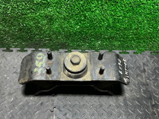 подушка крепления КПП Kia Sorento 1 поколение 2005, 2.5 л., 218323E350