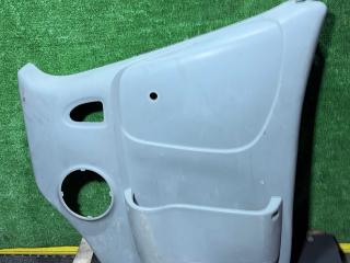 обшивка двери передняя правая Renault Trafic 2 поколение 2003