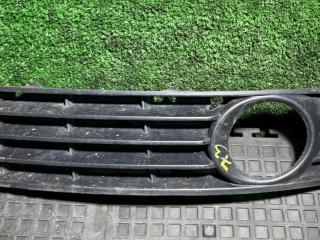 заглушка (решетка) в бампер Audi A4 B6 2004, 1.8 л., бензин, седан, 8E0807682A