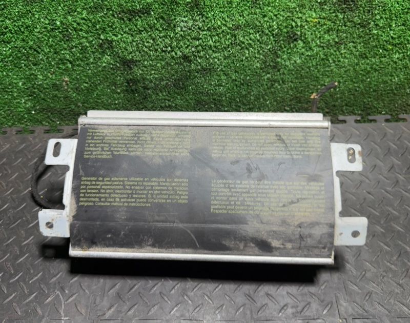 подушка безопасности пассажира Mercedes-Benz C-Класс W203/S203/CL203 2002, 2038602905 - фото №1