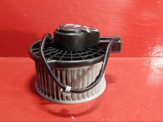 моторчик печки Mazda Demio 2 поколение [рестайлинг] DY 2007, D57061B10