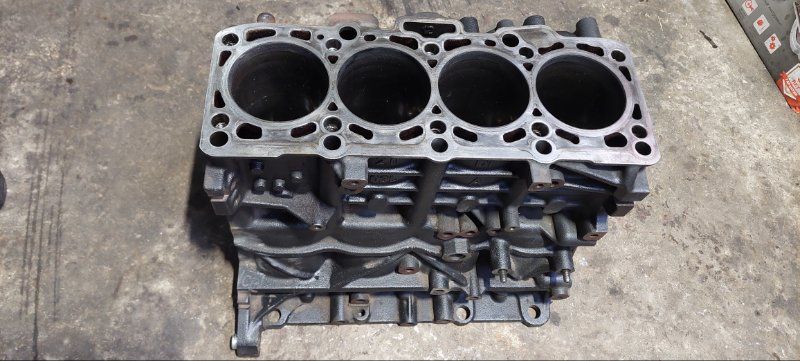 блок цилиндров Volkswagen Passat B6 2009, CBD, 03L023A - фото №1