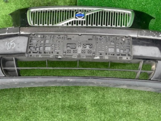 бампер передний Volvo V70 2 поколение 2004, черный