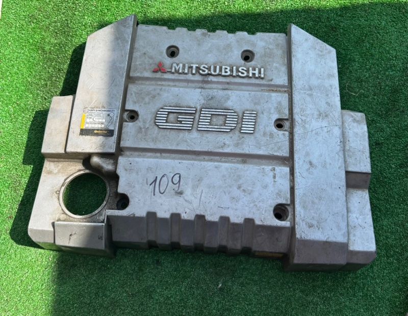 декоративная крышка двигателя Mitsubishi Carisma 1 поколение 1998, MD347865 - фото №1