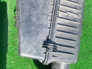 корпус воздушного фильтра Toyota RAV4 2 поколение (XA20) 2003, 1.8 л., 1001405520