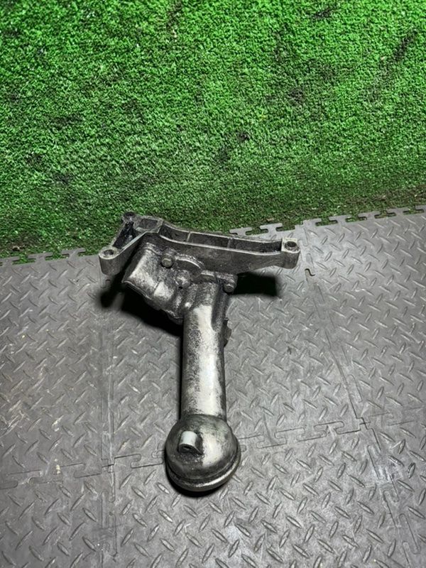 насос масляный Mercedes-Benz Sprinter W901-904 1998, 2.2 л., 6031810320 - фото №1