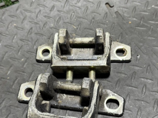 петля крышки багажника Kia Sorento 1 поколение 2004, 2.5 л.