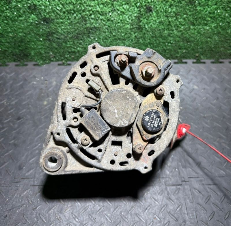 генератор Volkswagen Passat B4 1994, 290800035 - фото №1