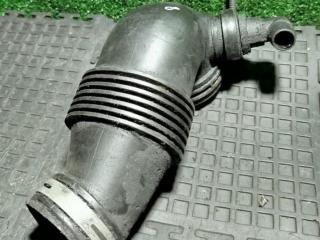 патрубок воздушного фильтра Volkswagen Touareg 1 поколение 2006, 7L6129534