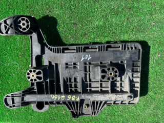 крепление аккумулятора Volkswagen Golf 5 поколение 2006, 1K0915333C