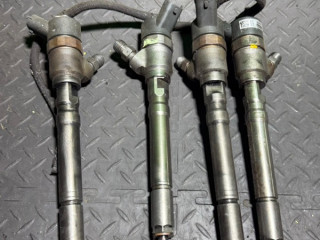 форсунка Hyundai Santa Fe 2 поколение (CM) 2005, 2.0 л., 3380027010