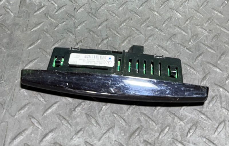 блок управления парктрониками Mercedes-Benz E-Класс W212/S212/C207/A207 2011, A0015424623 - фото №1