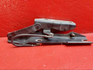 петля капота правая BMW 5 серия E60/E61 2007, 41617120276