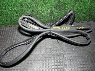 уплотнитель двери Audi A6 4F/C6 2007, 4F0833345A