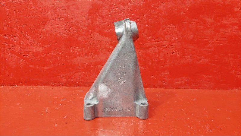 кронштейн (крепление) Mercedes-Benz C-Класс W203/S203/CL203 W203 2002, 271.946, 2712230804 - фото №1