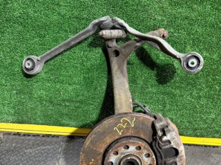 кулак поворотный левый Audi A4 B5 1998, 8D0407257P