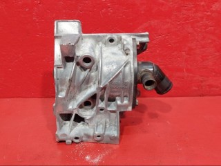 помпа Peugeot 207 1 поколение 2007, 1.4 л., KFU (ET3J4), бензин, 9646075210