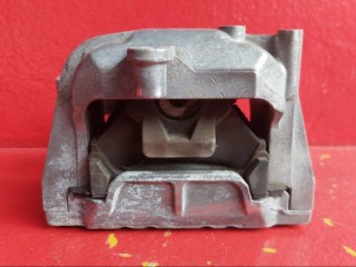 Опора (подушка) двигателя Volkswagen Passat B6 2009, 2.0 л., CBAB, дизель, 1K0199262AS