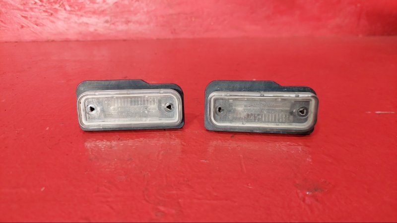подсветка номера Mercedes-Benz E-Класс W211/S211 W211 2005, 2038200256 - фото №1
