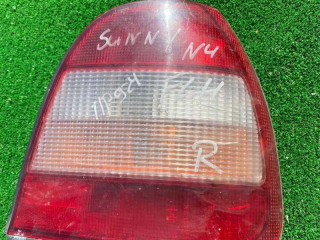 фонарь задний правый Nissan Sunny B12 1991, 22063324