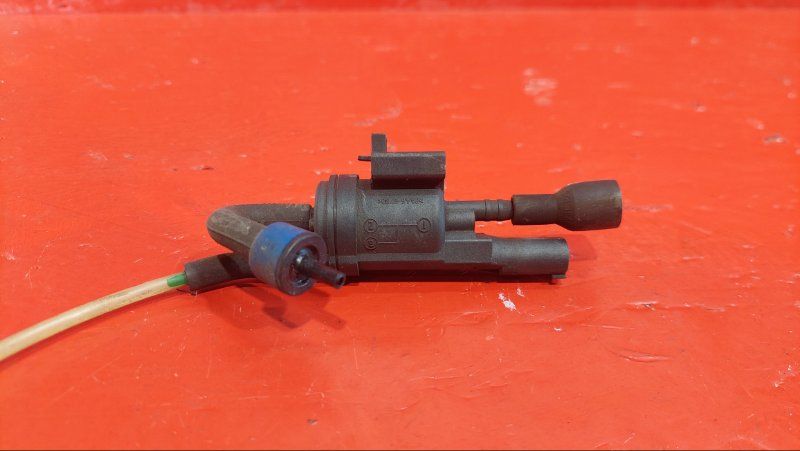 клапан впускной Mercedes-Benz S-Класс W220 1999, 112.922, 25401497 - фото №1