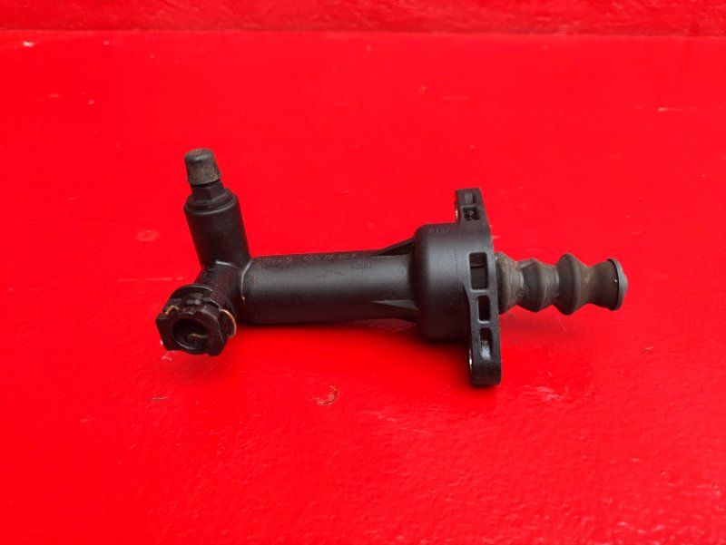 цилиндр сцепления главный Volkswagen Polo 5 поколение 2011, 1.2 л., CGPB, бензин, 6Q0721261F - фото №1