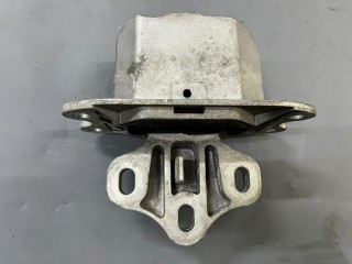 подушка крепления КПП Mini Cooper 3 поколение F55 2016, 1.5 л., бензин, МКПП, 850, хетчбэк 5 дв., передний привод, 22316853445, 6853445