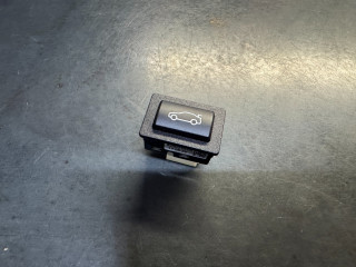 кнопка открытия багажника Mini Clubman 2 поколение [рестайлинг] 2023, 2.0 л., бензин, АКПП, 851, полный привод, 61319200316, 9200316