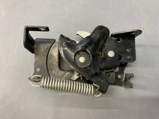 замок капота Mini Clubman 2 поколение (F54) F54 2017, 1.5 л., бензин, МКПП, c2b, полный привод, 51237300570, 7300570