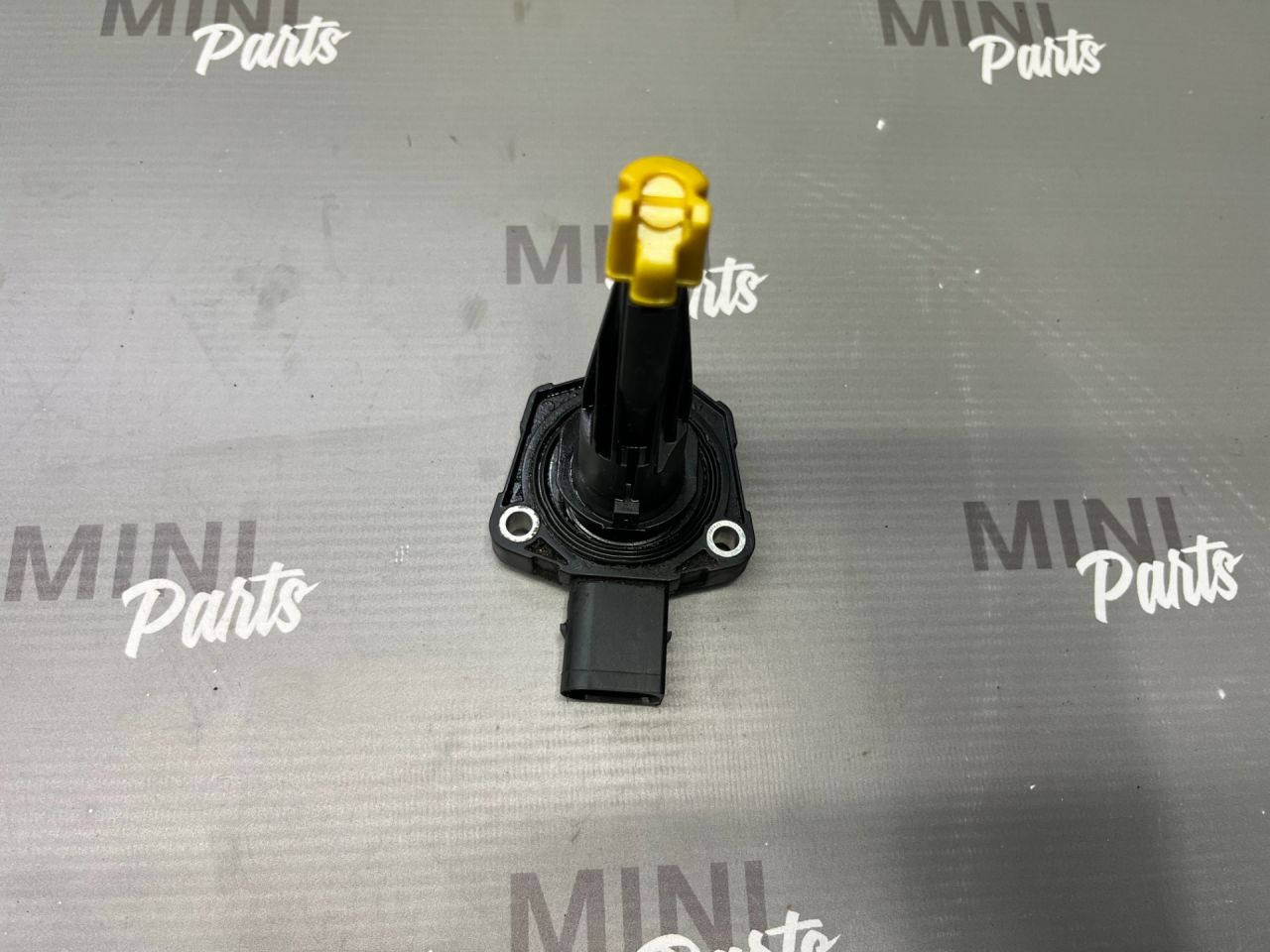 датчик уровня масла Mini Cooper 3 поколение F56 2015, 1.5 л., бензин, АКПП, b22, передний привод, 12618638754, 8638754 - фото №1