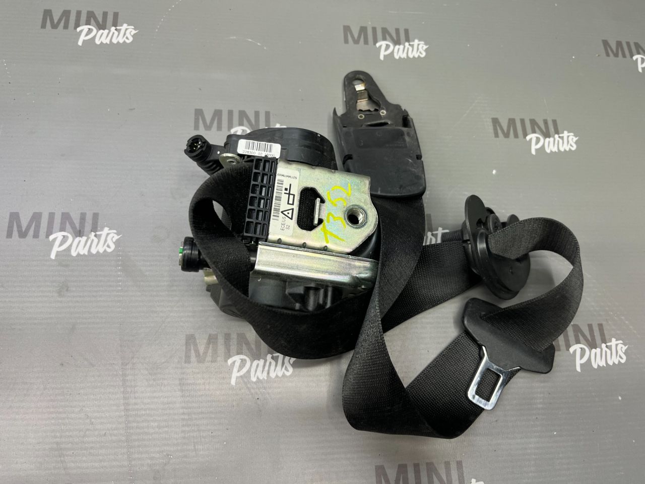 ремень безопасности Mini Clubman 2 поколение (F54) F54 2017, 1.5 л., бензин, МКПП, c2b, полный привод, 72117364786, 7364786 - фото №1