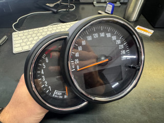 щиток приборов (приборная панель) Mini Clubman 2 поколение (F54) (2015 - 2026), 62108707224, 8707224, 62108796265, 8796265, 62108779675, 8779675, 62105A1C3F8, 5A1C3F8, 62105A5C5F6, 5A5C5F6