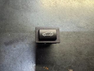 кнопка открытия багажника Mini Cooper S 3 поколение [2-й рестайлинг] F56 2023, 2.0 л., бензин, робот, c3b, хетчбэк 3 дв., 61319200316, 9200316