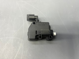 активатор замка крышки топливного бака Mini Cooper 3 поколение F56 2015, 1.5 л., бензин, АКПП, b22, передний привод, 67117270792, 7270792