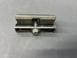 крепление аккумулятора Mini Cooper S 3 поколение F55 2016, 2.0 л., B46 A20 A, бензин, АКПП, b49, хетчбэк 5 дв., передний привод, 61218780037, 8780037, 61219312294, 9312294