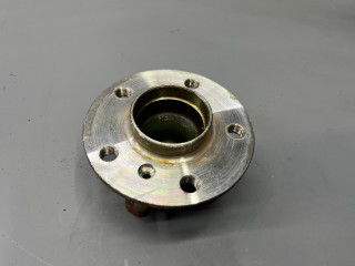 ступица задняя Mini Countryman 2 поколение F60 2017, 1.5 л., B36 A15 A, бензин, АКПП, c2m, хетчбэк 5 дв., передний привод, 33416858086, 6858086, 33416859547, 6859547, 33406887548, 6887548