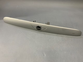кнопка открытия багажника Mini Cooper 3 поколение F56 2015, 1.5 л., бензин, АКПП, b22, передний привод, 51137362119, 7362119