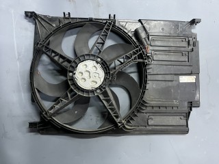 вентилятор радиатора Mini Cooper 3 поколение F56 2015, 1.5 л., бензин, АКПП, b22, передний привод, 17427617609, 7617609