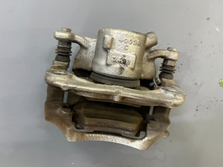 суппорт передний правый Mini Clubman 2 поколение [рестайлинг] 2023, 2.0 л., бензин, АКПП, 851, полный привод, 34116860266, 6860266, 34116869108, 6869108