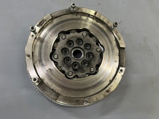 маховик Mini Cooper 3 поколение F55 2016, 1.5 л., бензин, МКПП, 850, хетчбэк 5 дв., передний привод, 21208600209, 8600209, 21208667360, 8667360