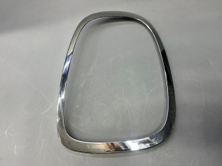 Накладка (ресничка) фары правая Mini Cooper S 3 поколение F55 2016, 2.0 л., B46 A20 A, бензин, АКПП, b49, хетчбэк 5 дв., передний привод, 63218495332, 8495332, 63217351432, 7351432, 7297416