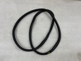 уплотнитель двери Mini Countryman 2 поколение F60 2017, 1.5 л., B36 A15 A, бензин, АКПП, c2m, хетчбэк 5 дв., передний привод, 51727475753, 7475753