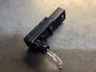 фонарь салона (плафон) Mini Countryman 2 поколение F60 2017, 1.5 л., B36 A15 A, бензин, АКПП, c2m, хетчбэк 5 дв., передний привод, 63319263454, 9263454, 63312970681, 2970681, 63319304049, 9304049