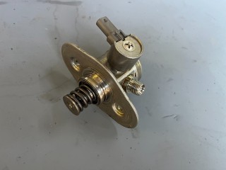 ТНВД Mini Cooper 3 поколение F56 2015, 1.5 л., бензин, АКПП, b22, передний привод, 13517636881, 7636881