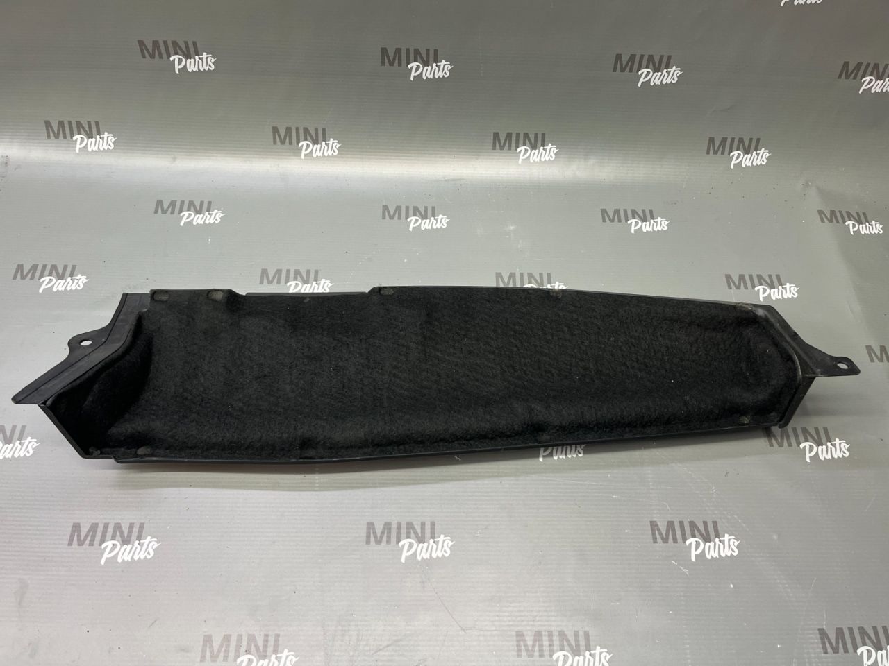 планка под капот Mini Countryman 2 поколение F60 2017, 1.5 л., B36 A15 A, бензин, АКПП, c2m, хетчбэк 5 дв., передний привод, 51717411601, 7411601 - фото №1