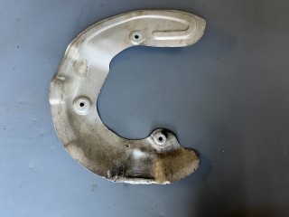 защитный кожух тормозного механизма Mini Cooper S 3 поколение F55 2016, 2.0 л., B46 A20 A, бензин, АКПП, b49, хетчбэк 5 дв., передний привод, 34106869779, 6869779, 34106799737, 6799737